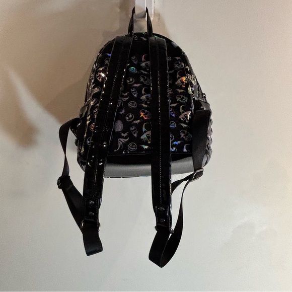 LOUNGEFLY DISNEY The Nightmare before Christmas Black Holographic Mini Backpack - Picture 8 of 12